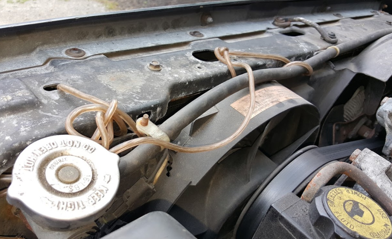 Matt’s fix for a loose auxiliary fan: some household wiring. Is he me?